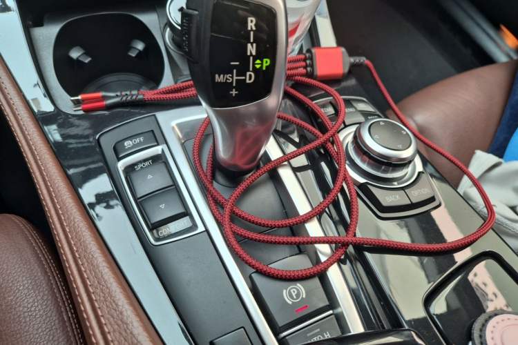 Used BMW 5 Series 2014 520i Touring Edition Gear Lever