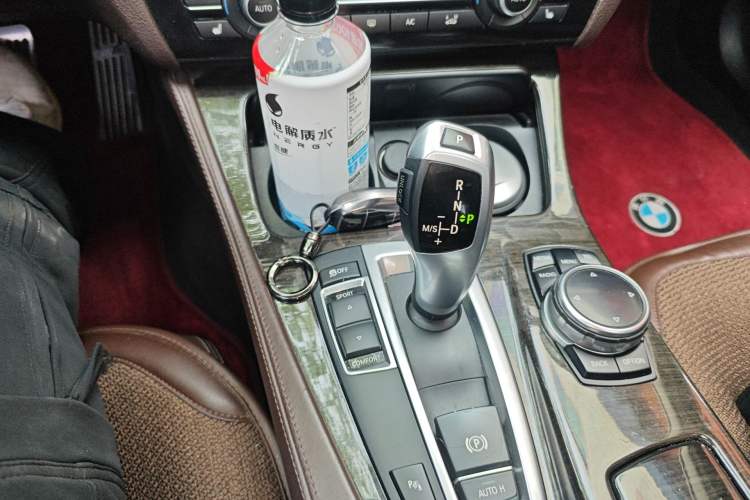 Used BMW 5 Series 2014 528Li Luxury Design Package Gear Lever