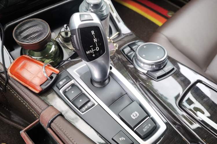 Used BMW 5 Series 2014 525Li Luxury Design Package Gear Lever