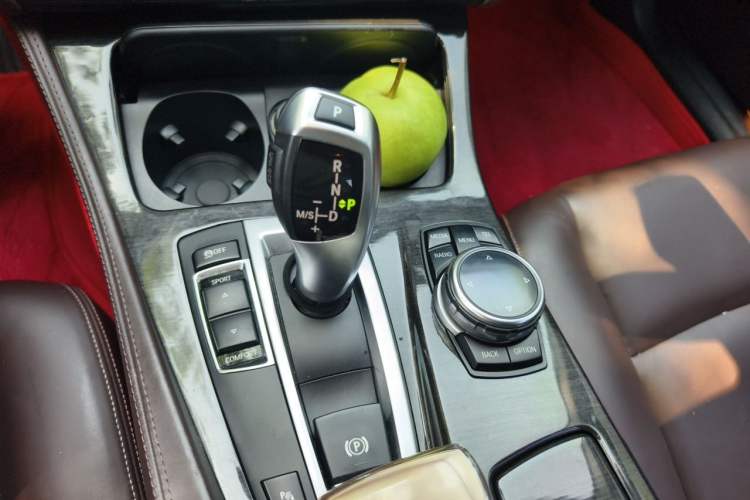 Used BMW 5 Series 2014 525Li Luxury Design Package Gear Lever