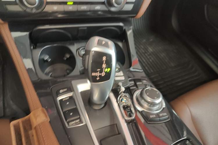 Used BMW 5 Series 2014 520Li Elegant Model Gear Lever