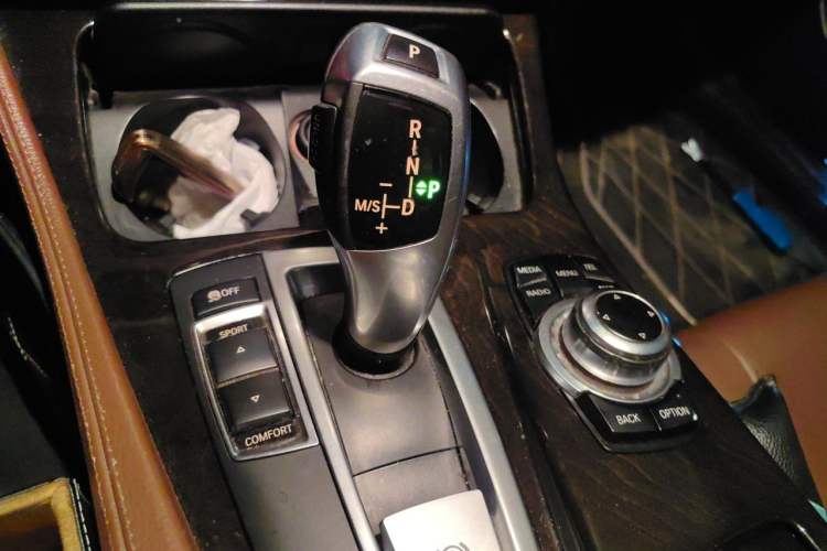 Used BMW 5 Series 2014 525Li Leading Model Gear Lever