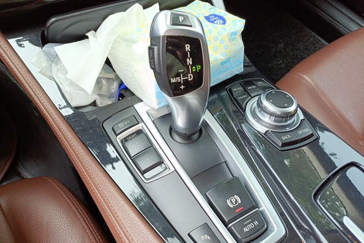 Used BMW 5 Series 2014 520Li Elegant Model Gear Lever