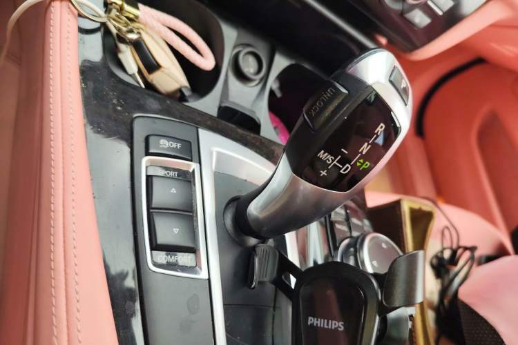 Used BMW 5 Series 2014 528Li Leading Model Gear Lever