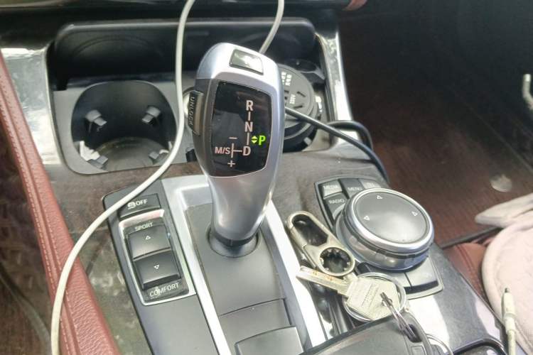 Used BMW 5 Series 2014 528Li Leading Model Gear Lever