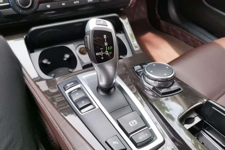 Used BMW 5 Series 2014 525Li Luxury Design Package Gear Lever