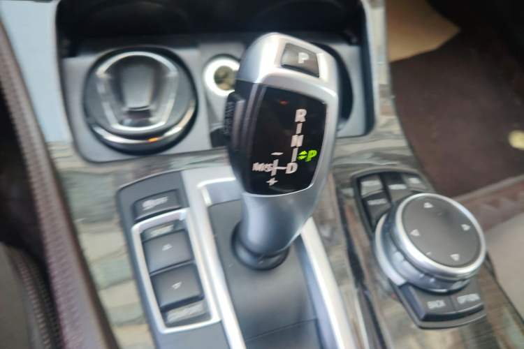 Used BMW 5 Series 2014 525Li Luxury Design Package Gear Lever