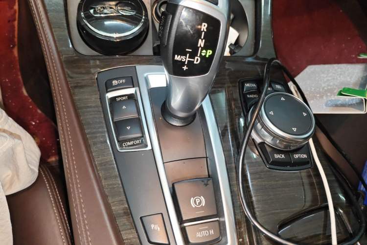 Used BMW 5 Series 2014 525Li Luxury Design Package Gear Lever