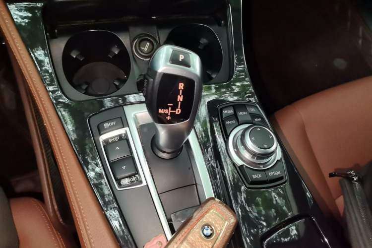 Used BMW 5 Series 2014 520Li Elegant Model Gear Lever