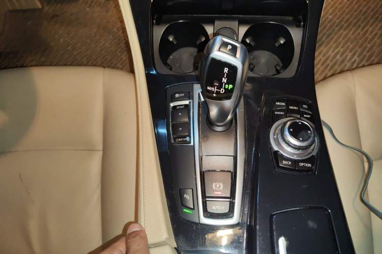 Used BMW 5 Series 2014 520Li Elegant Model Gear Lever
