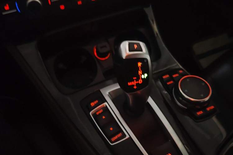 Used BMW 5 Series 2014 525Li Luxury Design Package Gear Lever