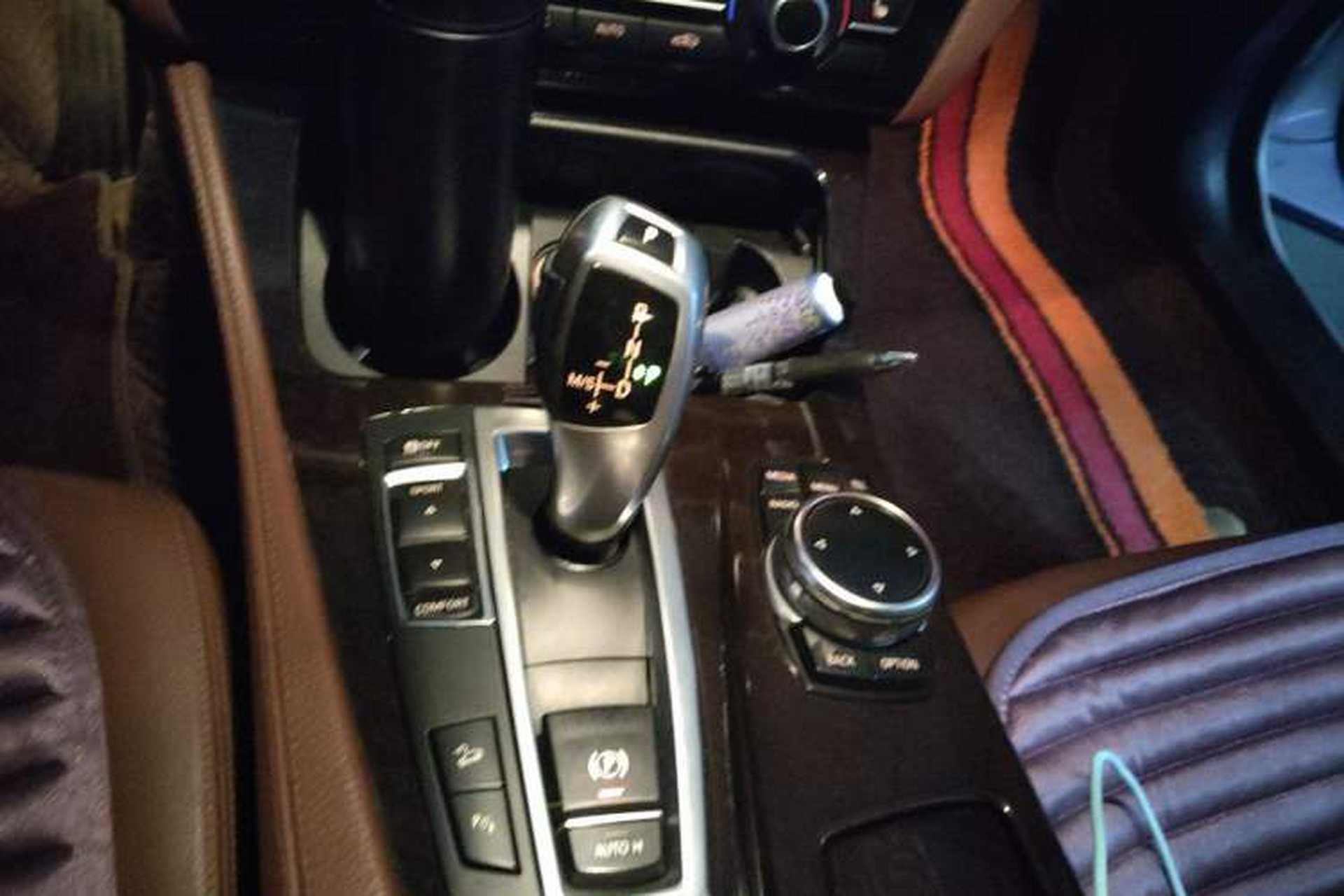 Used BMW 5 Series 2014 528Li xDrive Premium Edition Gear Lever