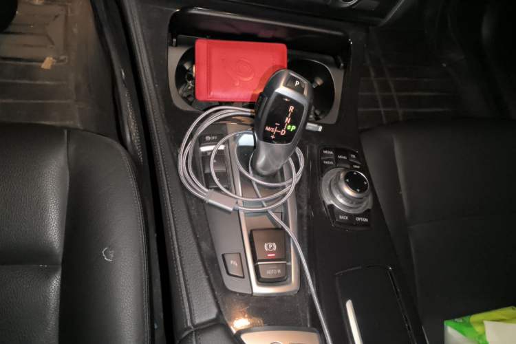 Used BMW 5 Series 2014 520i Elegant Edition Gear Lever
