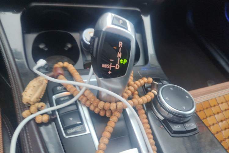 Used BMW 5 Series 2014 525Li Luxury Design Package Gear Lever
