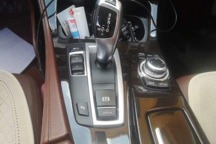 Used BMW 5 Series 2014 525Li Leading Model Gear Lever