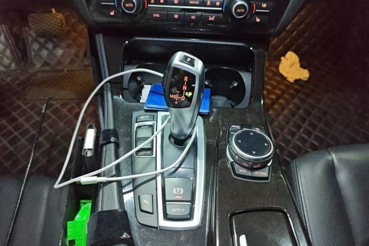 Used BMW 5 Series 2014 535Li Leading Model Gear Lever