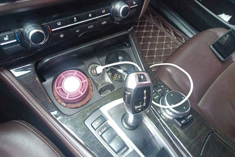Used BMW 5 Series 2014 525Li Luxury Design Package Gear Lever