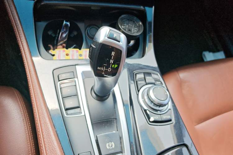 Used BMW 5 Series 2014 520Li Elegant Model Gear Lever