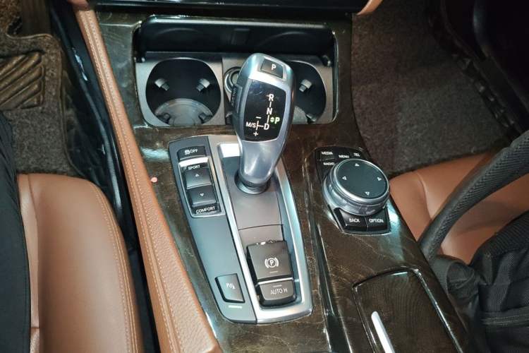 Used BMW 5 Series 2014 528Li Leading Model Gear Lever