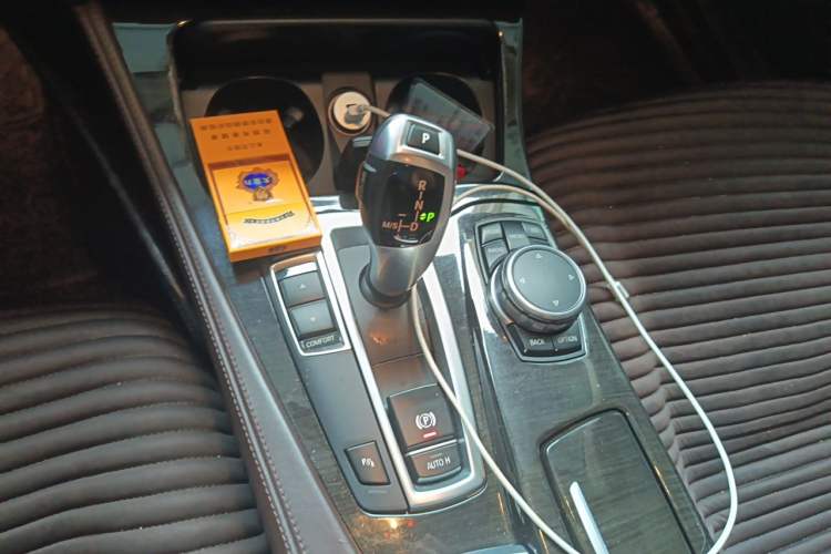 Used BMW 5 Series 2014 525Li Luxury Design Package Gear Lever