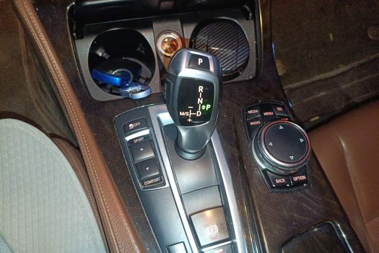 Used BMW 5 Series 2014 528Li Leading Model Gear Lever
