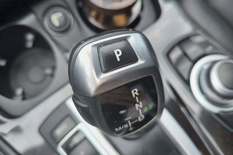 Used BMW 5 Series 2014 525Li Leading Model Gear Lever