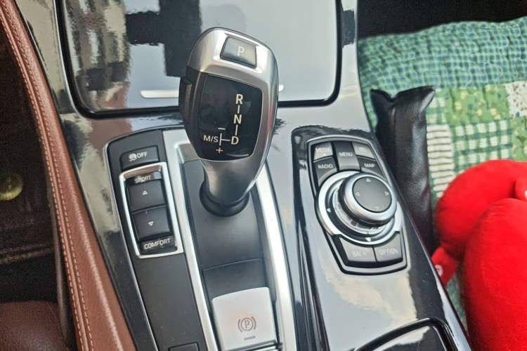 Used BMW 5 Series 2014 520Li Elegant Model Gear Lever