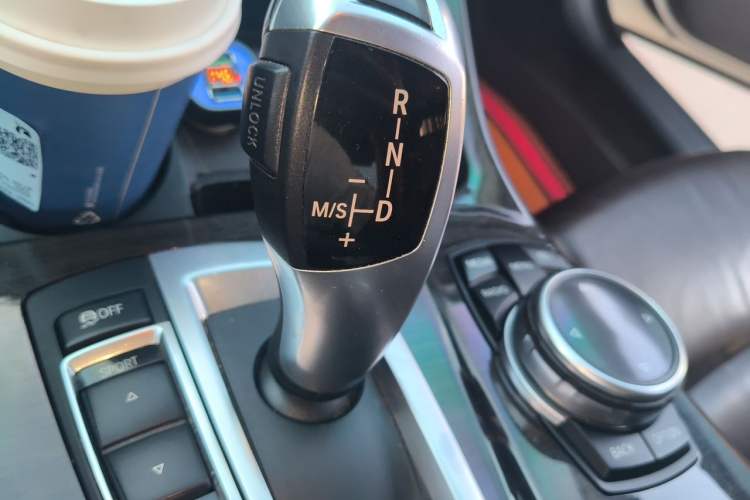 Used BMW 5 Series 2014 525Li Luxury Design Package Gear Lever