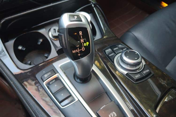 Used BMW 5 Series 2014 525Li Leading Model Gear Lever