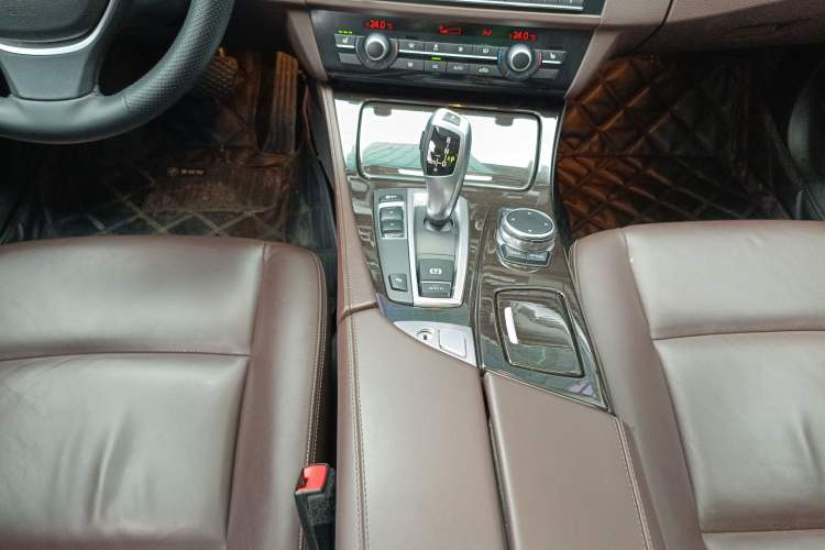 Used BMW 5 Series 2014 525Li Luxury Design Package Gear Lever