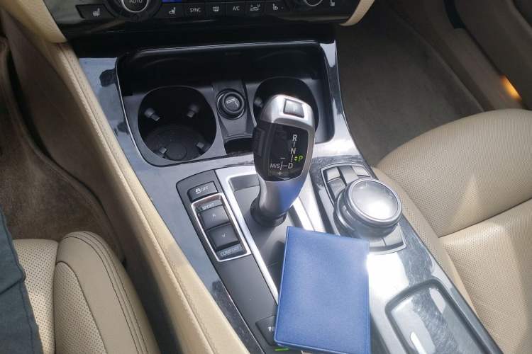 Used BMW 5 Series 2014 535Li Executive Model Style Design Package Gear Lever