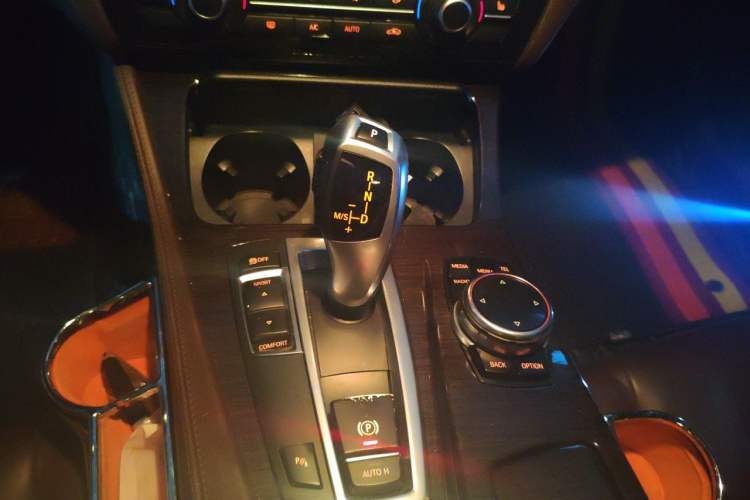 Used BMW 5 Series 2014 525Li Luxury Design Package Gear Lever