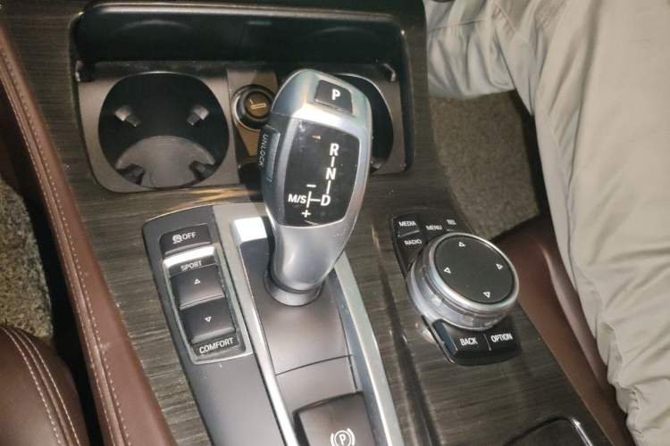 Used BMW 5 Series 2014 525Li Luxury Design Package Gear Lever