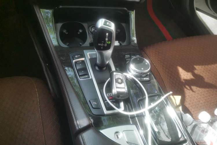 Used BMW 5 Series 2014 525Li Luxury Design Package Gear Lever