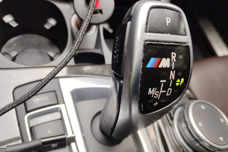 Used BMW 5 Series 2014 525Li Luxury Design Package Gear Lever