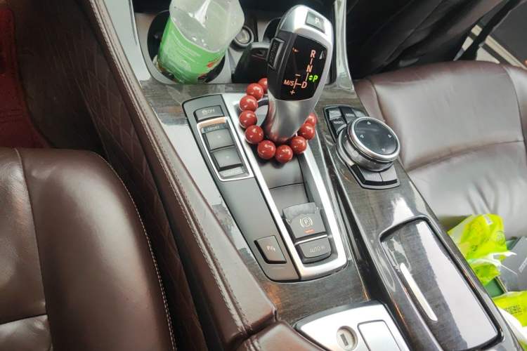 Used BMW 5 Series 2014 525Li Luxury Design Package Gear Lever
