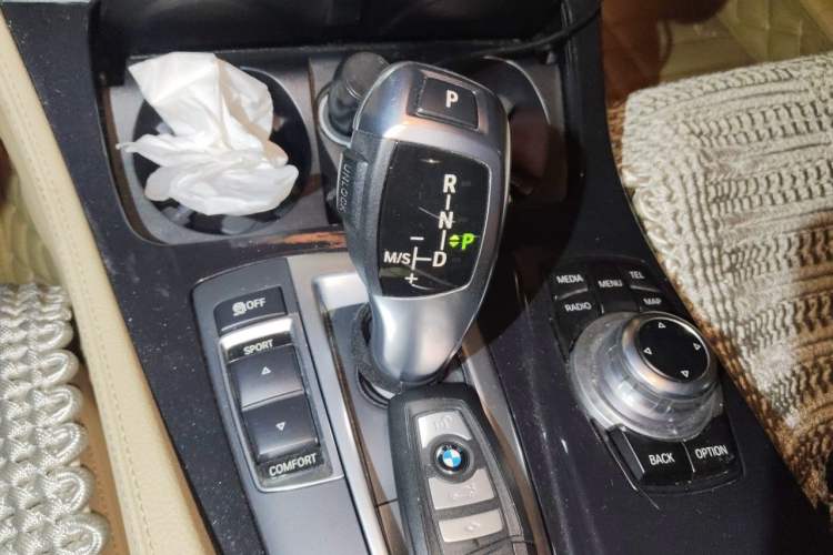 Used BMW 5 Series 2014 520Li Elegant Model Gear Lever