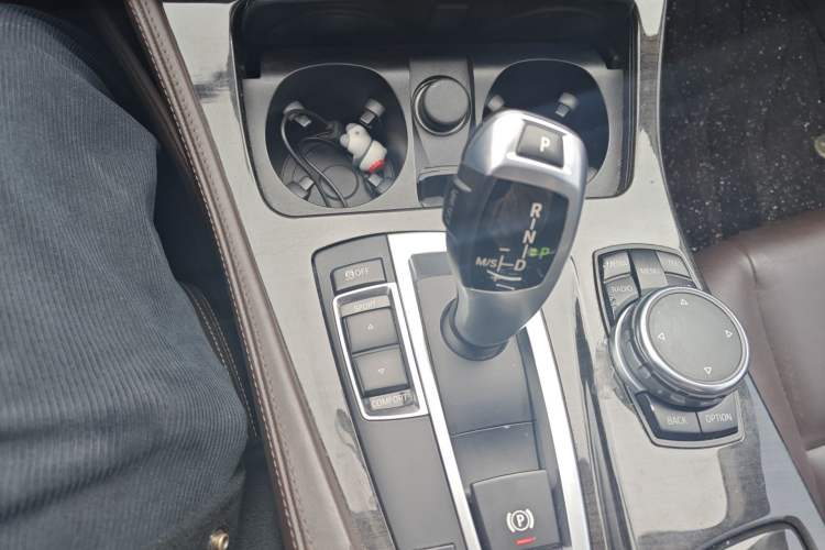 Used BMW 5 Series 2014 525Li Luxury Design Package Gear Lever