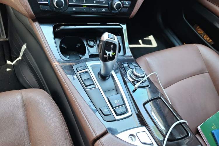 Used BMW 5 Series 2014 525Li Leading Model Gear Lever