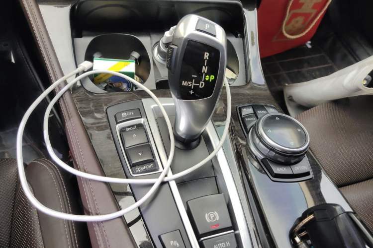 Used BMW 5 Series 2014 535Li Luxury Design Package Gear Lever