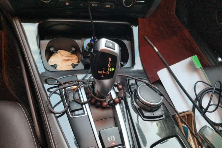 Used BMW 5 Series 2014 525Li Luxury Design Package Gear Lever