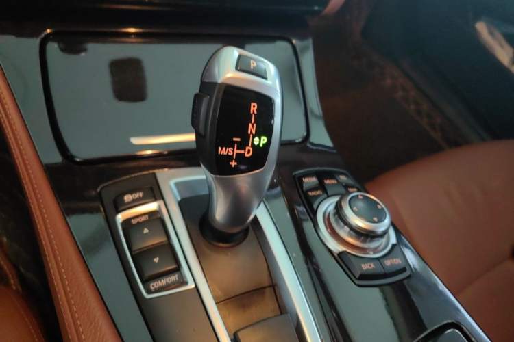 Used BMW 5 Series 2014 520Li Elegant Model Gear Lever