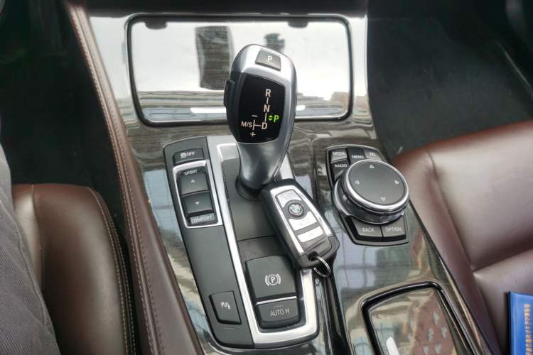 Used BMW 5 Series 2014 525Li Luxury Design Package Gear Lever