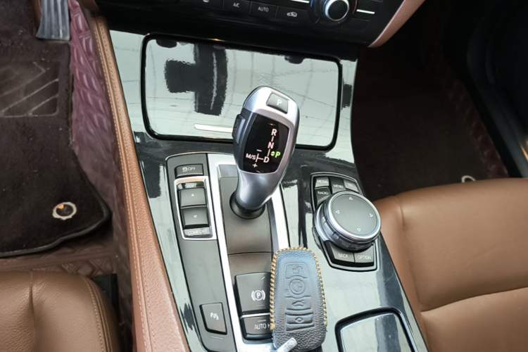 Used BMW 5 Series 2014 520Li Elegant Model Gear Lever