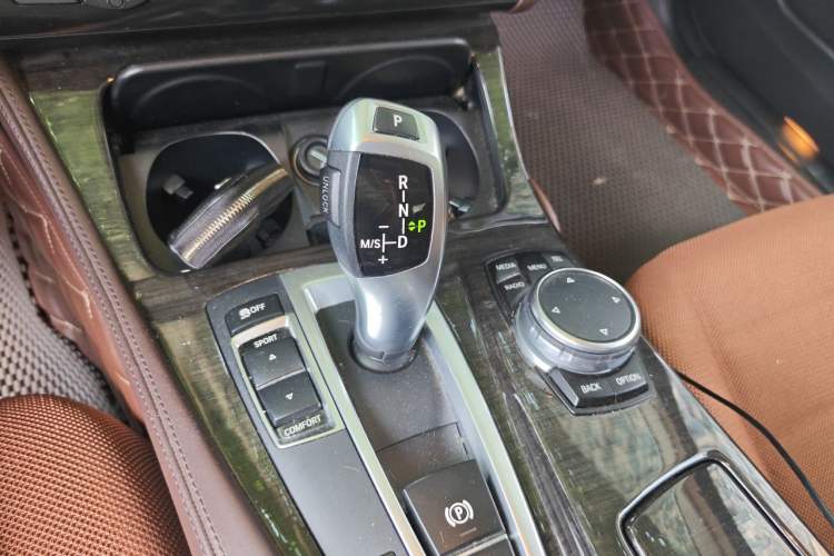 Used BMW 5 Series 2014 525Li Luxury Design Package Gear Lever