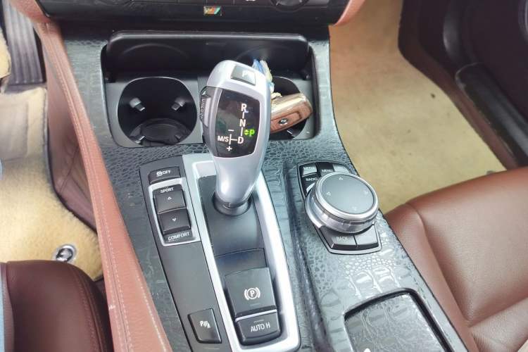 Used BMW 5 Series 2014 525Li Luxury Design Package Gear Lever
