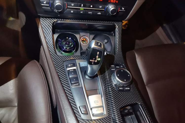 Used BMW 5 Series 2014 525Li Luxury Design Package Gear Lever