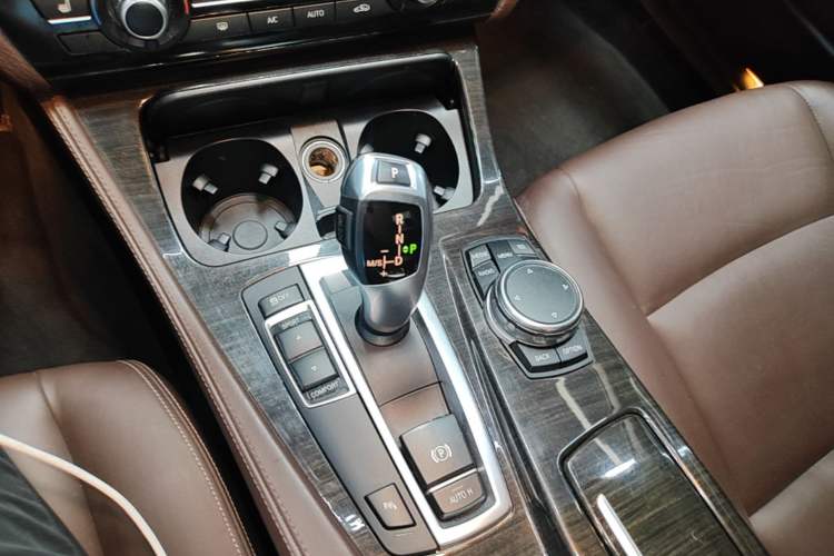 Used BMW 5 Series 2014 525Li Luxury Design Package Gear Lever