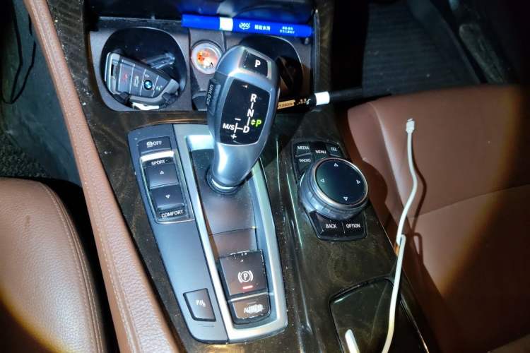 Used BMW 5 Series 2014 530Li Leading Model Gear Lever