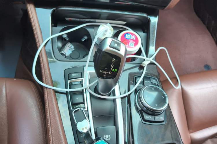 Used BMW 5 Series 2014 528Li xDrive Premium Edition Gear Lever